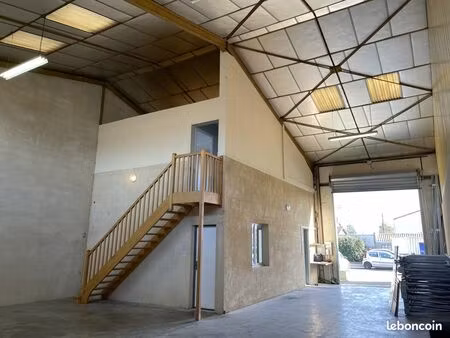bureaux  entrepôt 200 m² castelginest