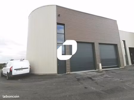 local d'activité 236 m²