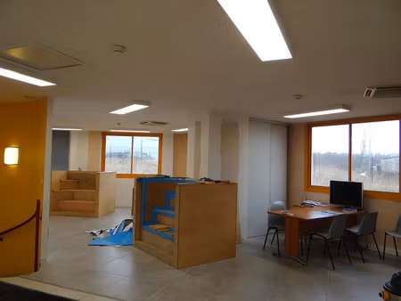 vente locaux professionnels 2 pièces 323 m² à chaumont (52000)  179 000 €