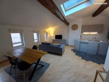 particulier loue t2 traversant 55 m² meublé – quartier des carmes