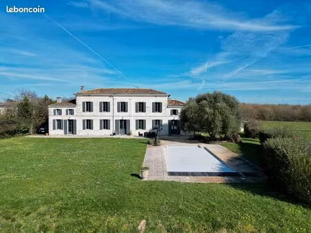 château 8 pièces 310 m²