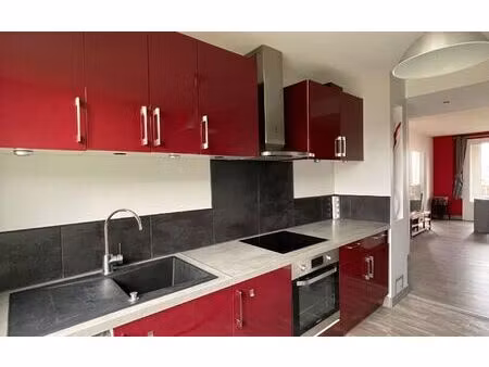 location appartement  m² t-2 à limoges  710 €