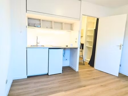 location studio 5 impasse jacques swebach  metz devant les ponts