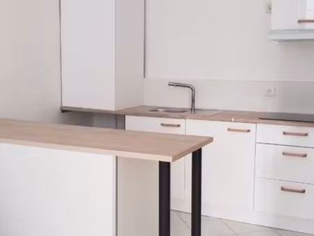 t2 35m2 refait à neuf