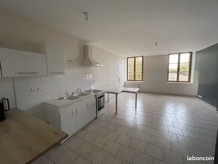 appartement t3 lumineux la charité/loire