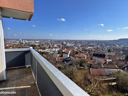 t3 lumineux et traversant avec balcon  loggia  parking et cave