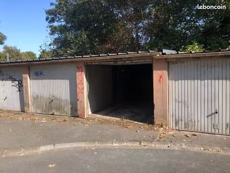 vente box fermé garage (16m2)