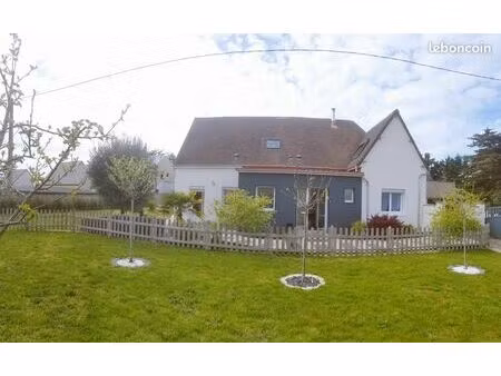 bien rare à 500 mètres de la mer – maison familiale avec charme et volumes – 580 000