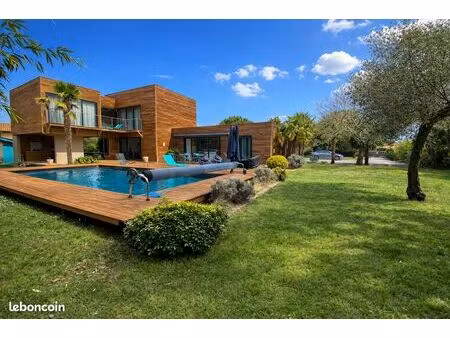 ? villa d’architecte 247 m² – piscine – parc 2 500 m² – lège-cap ferret bourg : 6 chambres