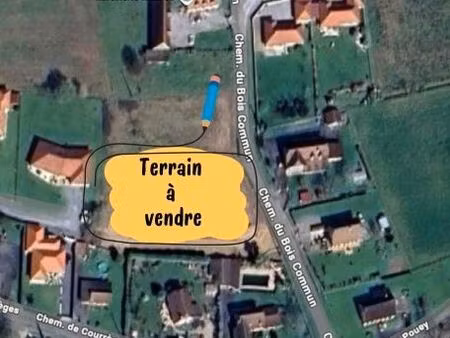 terrain viabilisé 1000m2plat  quartier résidentiel calme. projet maison