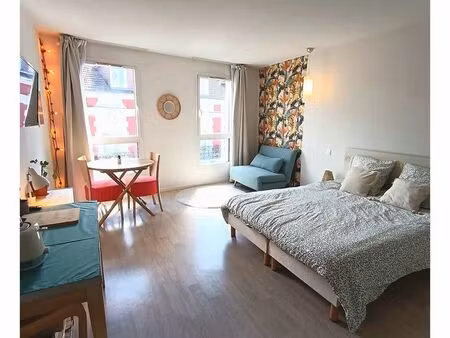 grand studio lumineux