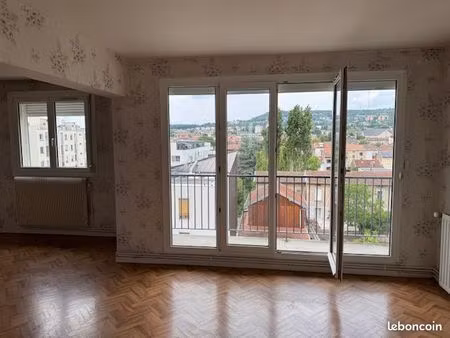 t4 - 80 m2 lumineux et calme saint max 300 m du tram