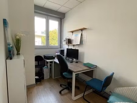 bureau à louer - centre avrillé