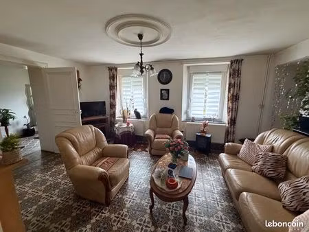 maison à louer felleries