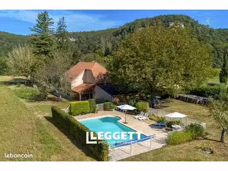 maison 13 pièces 211 m²