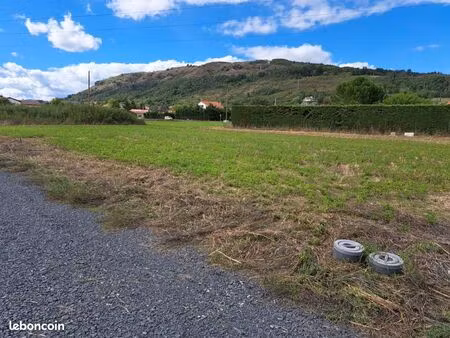 terrain 580 m² issoire