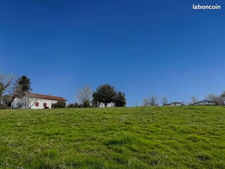 terrain 600 m² cambo les bains