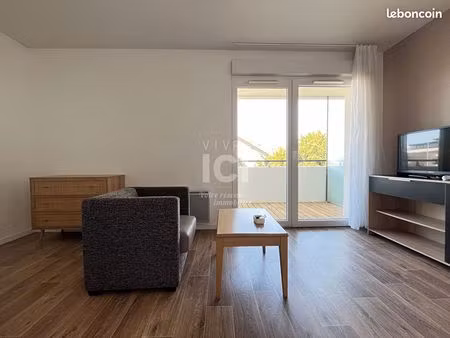 studio 1 pièce 27 m²