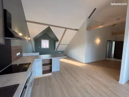 coup de coeur attique entièrement rénovée 249 000
