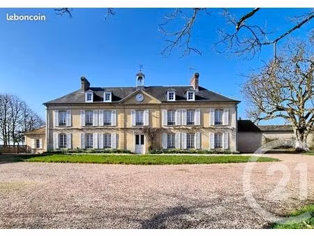 propriété 11 pièces 418 m²