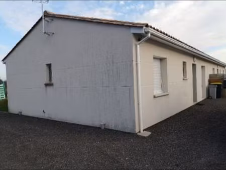 loue maison t 3 avec beau jardin