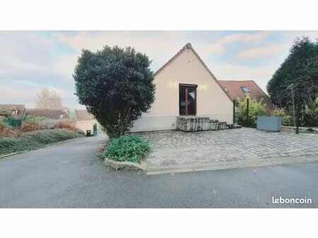 inconnu 174 m² catenoy