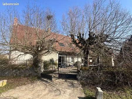 propriété 8 pièces 165 m²