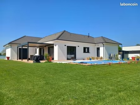 maison indépendante à serres-castet sur terrain plat de 1200 m2