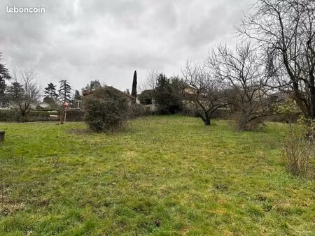 terrain 820 m² lorette