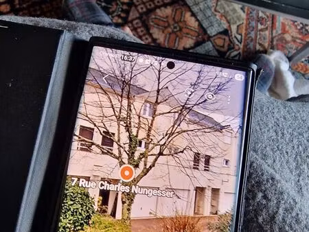 studio rez de chaussé  jardinet  garage