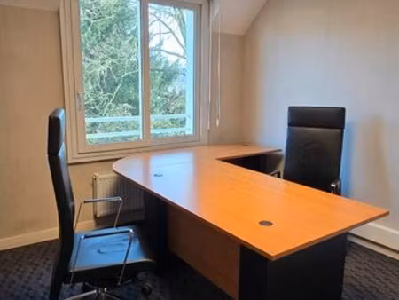 bureau individuel privatif spacieux en centre-ville laval