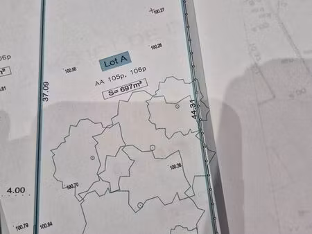 terrain 700m2 avec permis de construire