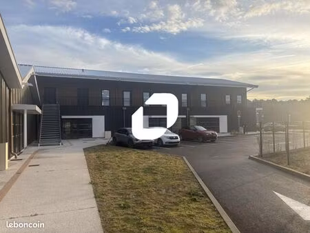 local commercial 1 402 m²