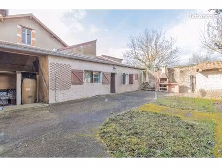 maison 8 pièces 205 m²