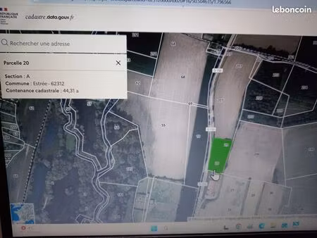 vends terrain boisé