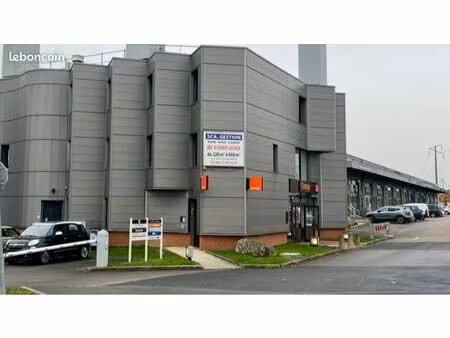 surface p. mr de 240 m² à louer au premier étage du 57  avenue de l’europe