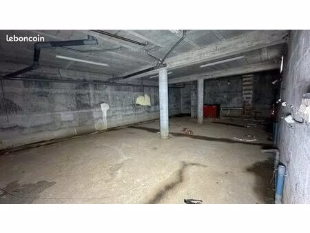 ?️ box garage de 90m2 / gare