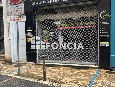 local commercial 56 m²