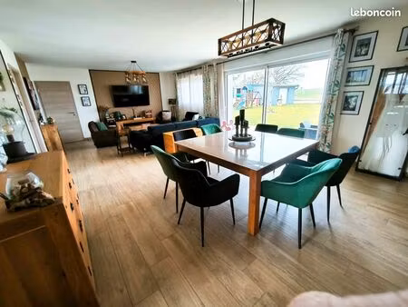 maison plain-pied 2021 – 116 m² – 4 ch – terrain 784 m² – vue dégagée