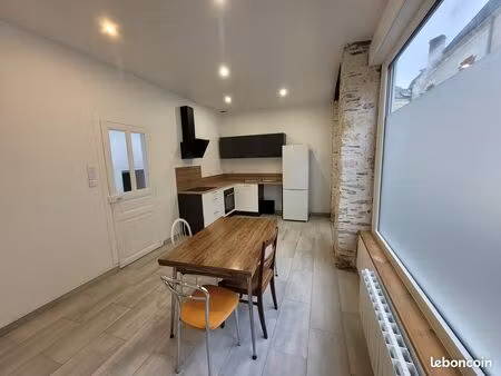 ? maison rénovée 110 m² avec cour – centre-ville de segré