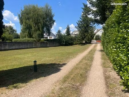 très beau terrain à thionville ( garches)