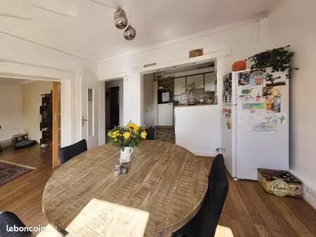 quartier saint-françois – appartement 104 88m2 – 2chambres – sejour 32 m2  terrasse – cave