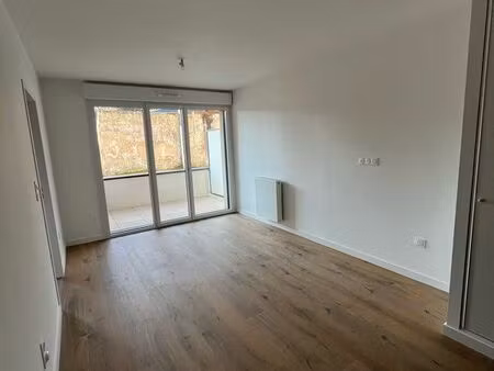 investissement locatif : t2 neuf avec parking sécurisé – paimbœuf