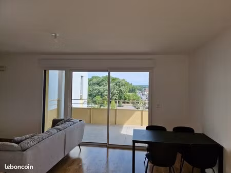 appartement à louer meublé 46 m2 + 11m2 de terrasse - 305