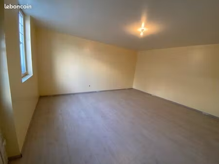 location bureaux et entrepôt de stockage