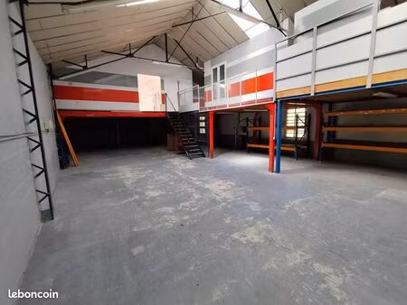 local commercial 300 m²