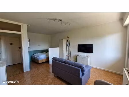 studio 31 m2 avec balcon et parking