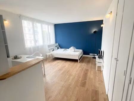 studio 27m2  meublé + parking et cave