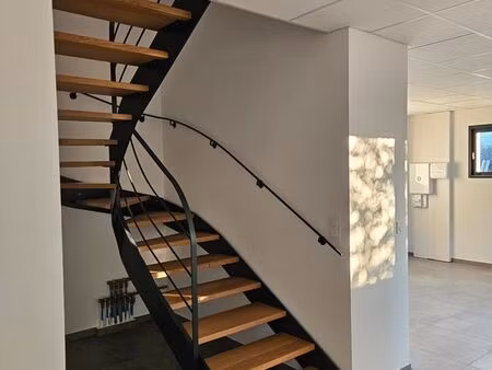 espace bureaux/ateliers..