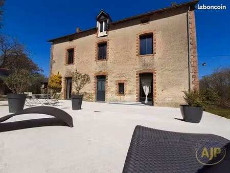 maison 5 pièces 187 m²